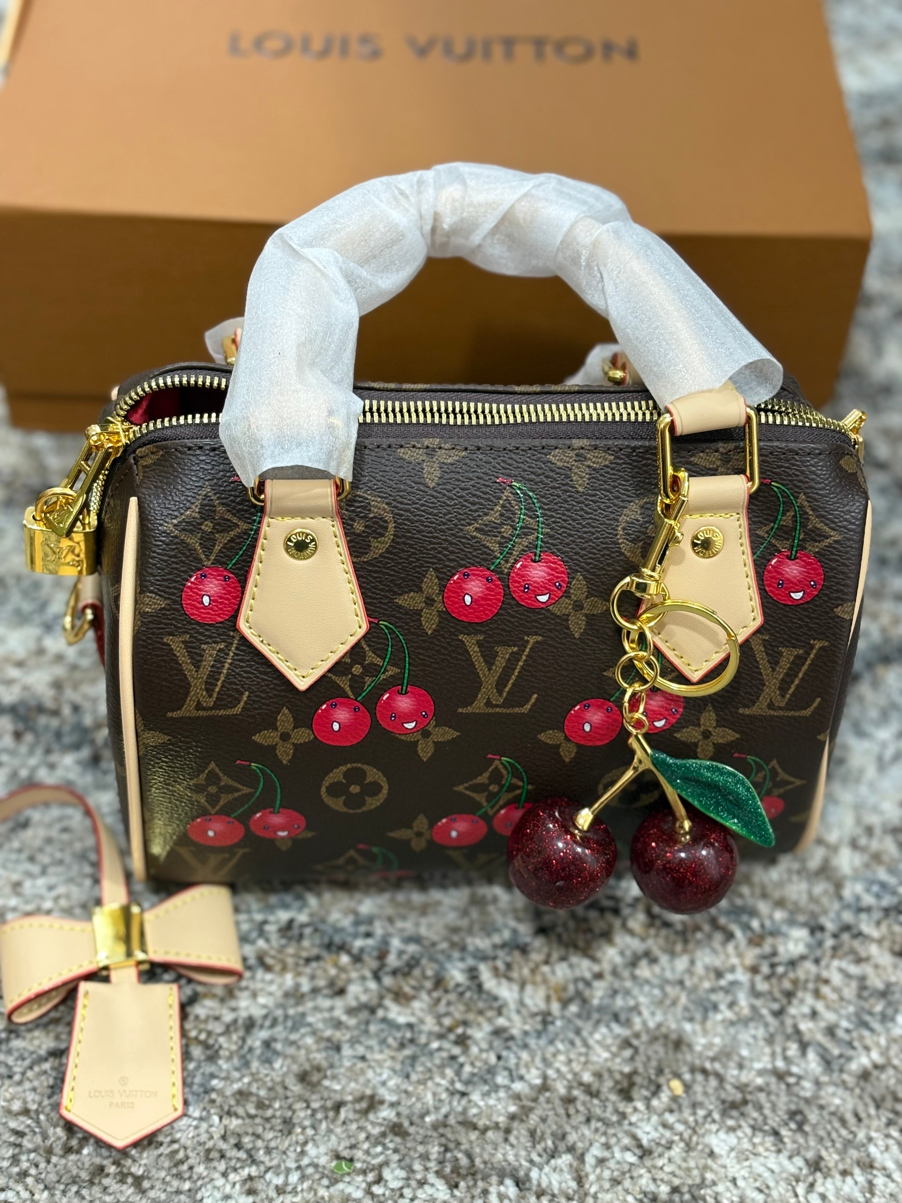 Small cherry bag